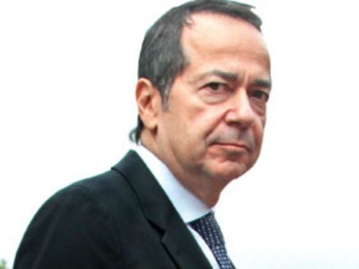 John Paulson bỏ vàng chơi đàn